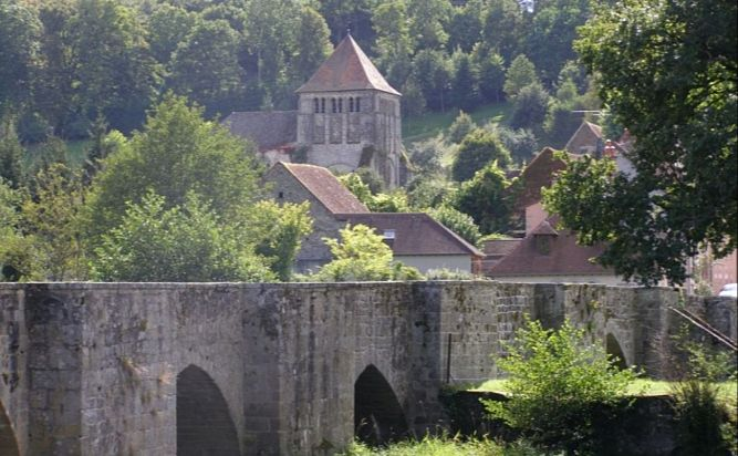 Moutier d'Ahun, source : https://www.cirkwi.com Moutier d'Ahun, source : https://www.cirkwi.com